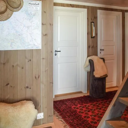 4 Bedroom Cozy In בית נופש Eggedal