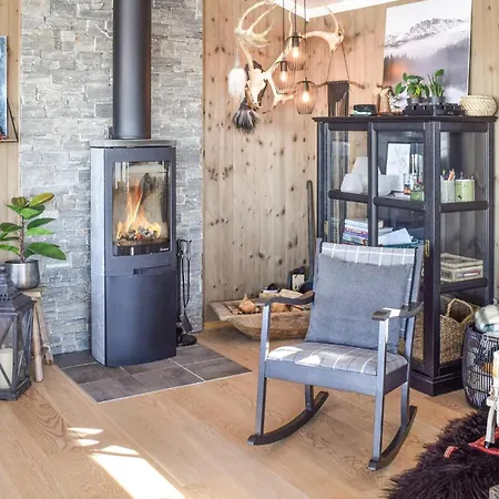 בית נופש 4 Bedroom Cozy In