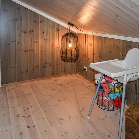 4 Bedroom Cozy In בית נופש *